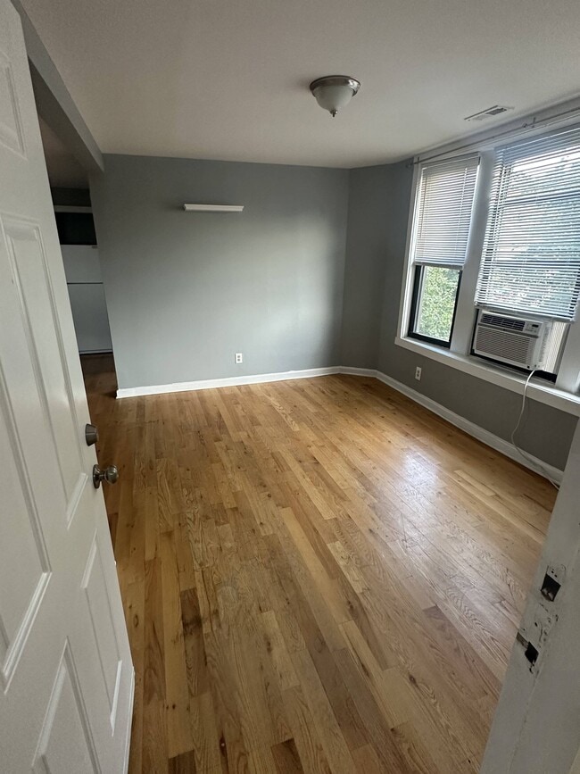 Photo - 2606 W Le Moyne St Unit 3