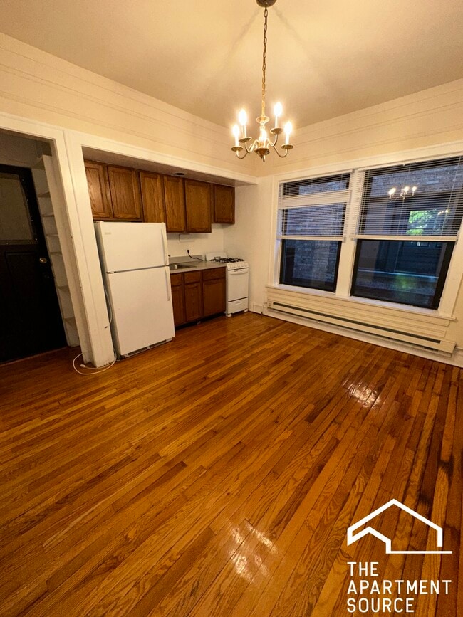 Building Photo - 1033 Dempster St Unit W1 Rental