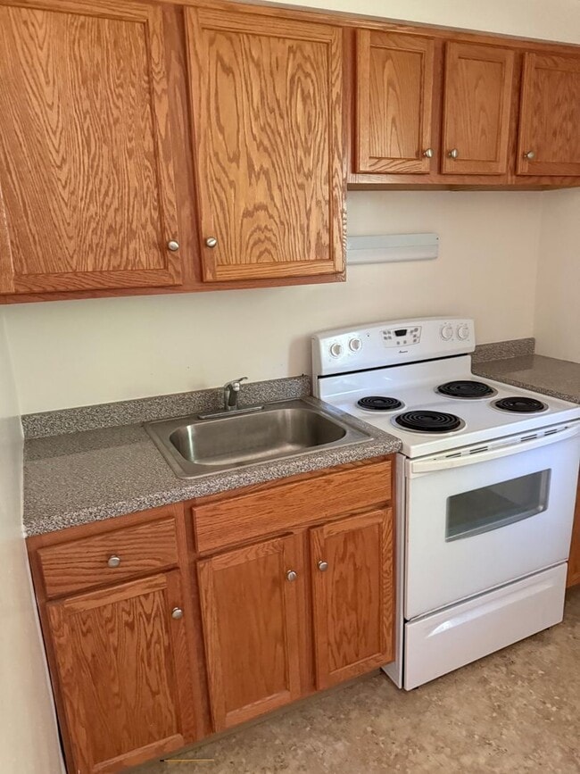 Building Photo - 2 bedroom 1 Bathroom in Butler PA! Rental