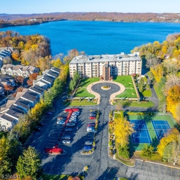 1360 Hamburg Tpke Condo Unit 9 Condo for Rent in Wayne, NJ