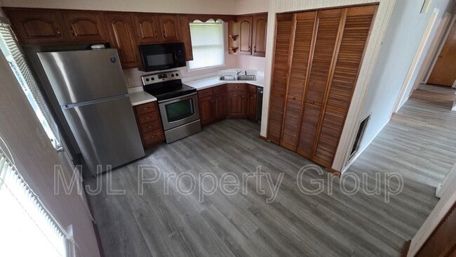 Photo - 1512 Robeson Ave