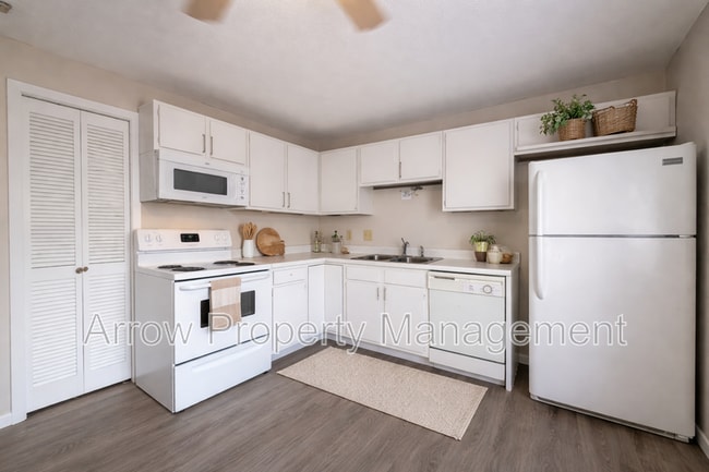 Photo - 1027 A St Unit 31