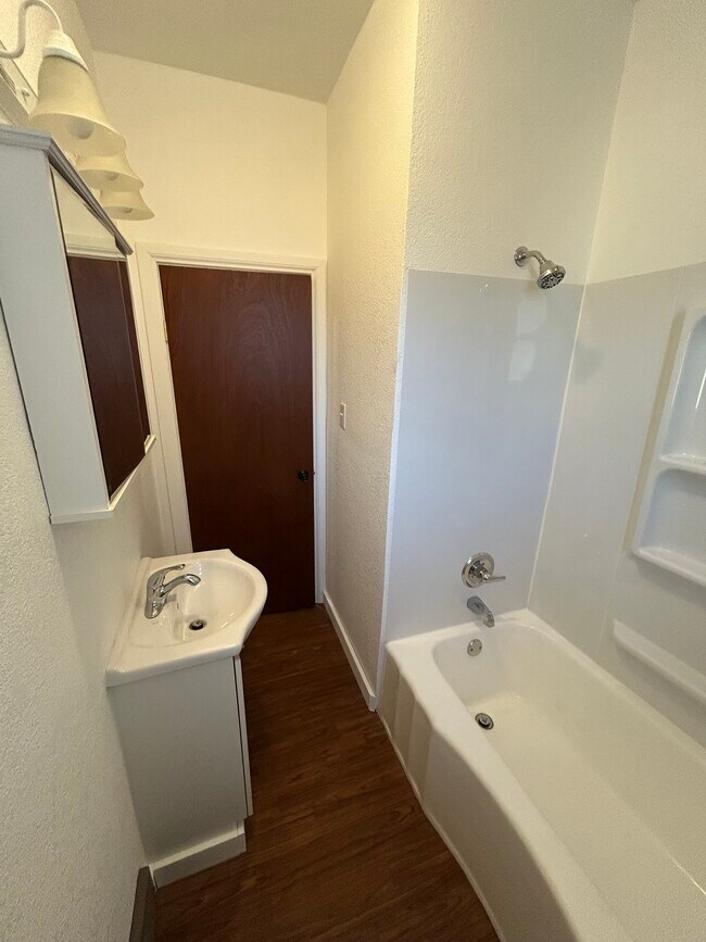 upstairs bathroom - 410 S 4th St