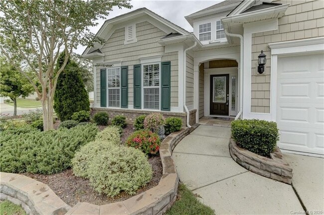 Photo - 8118 Crater Lake Dr