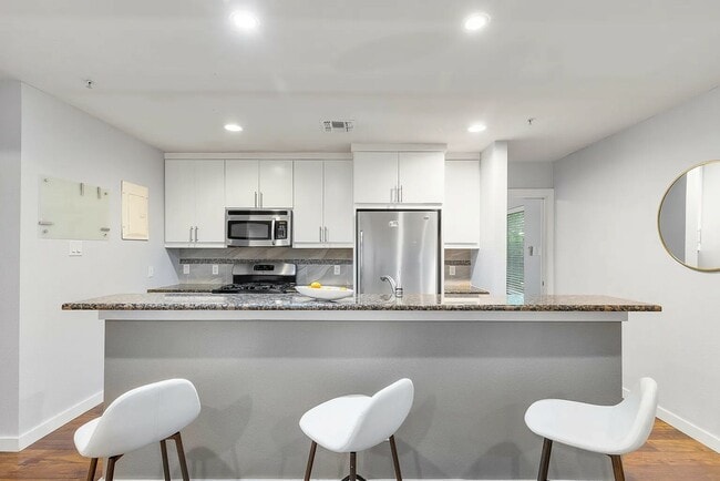 Photo - 503 Swanee Dr Unidad Apt 503