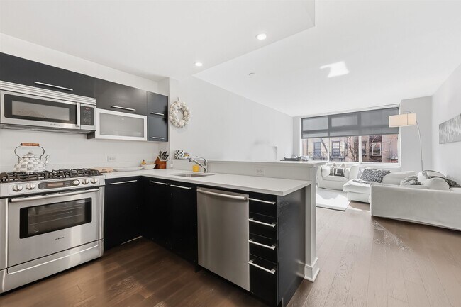 Photo - 1450 Washington St