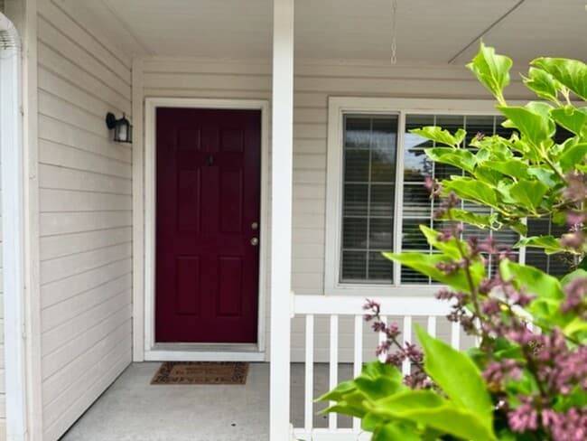 Photo - Beautiful single level home in Meridian with Community Pool!!