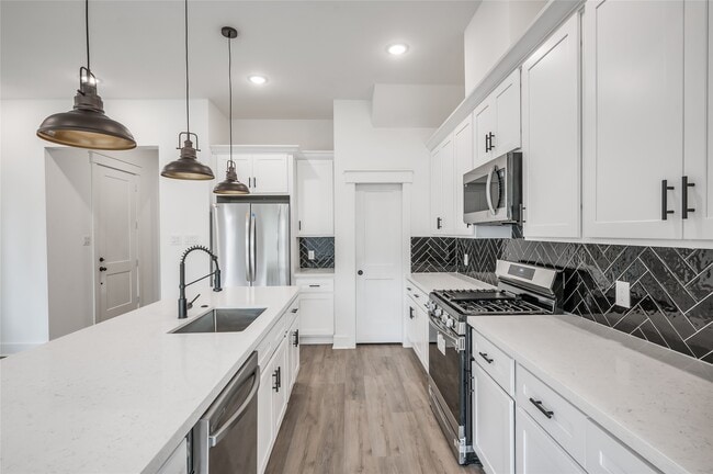 Photo - 4605 Terry St