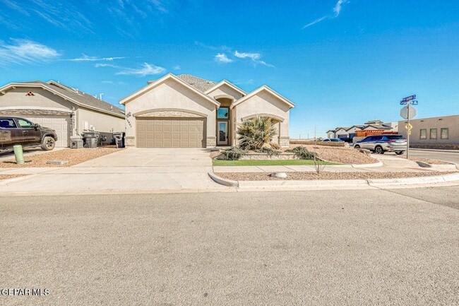 Photo - 13941 Garforth Ave