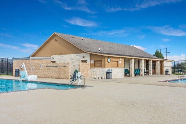 Photo - 329 Yearwood Ln