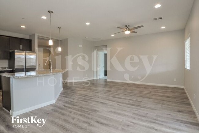 Photo - 305 Cadence Vista Dr