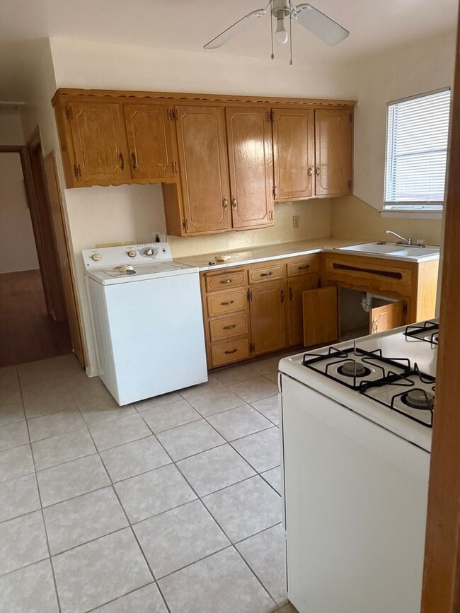 Photo - For Lease: Charming 1-Bedroom Duplex in the Heart of Yukon!