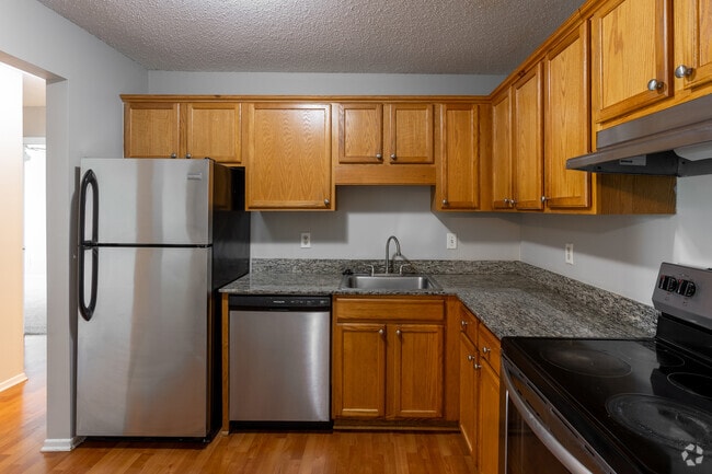 Interior Photo - Granite Place-1011-11013