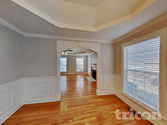 Photo - 4412 Spring Cove Dr