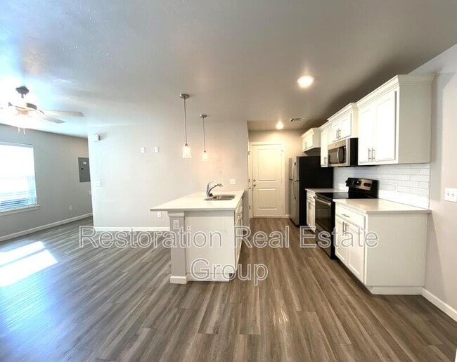 Photo - 12006 Rush St