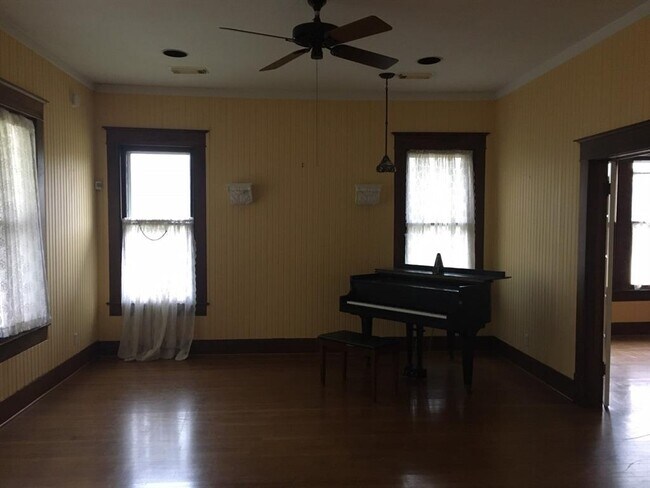 Photo - 38011 Spur 149 Rd