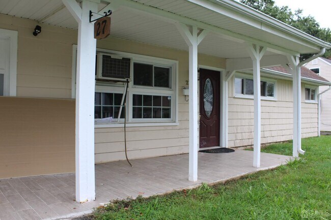 Photo - 27 Markham Rd House