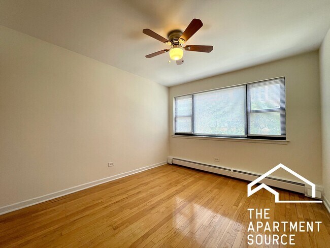 Photo - 6002 N Kenmore Ave Unidad 202