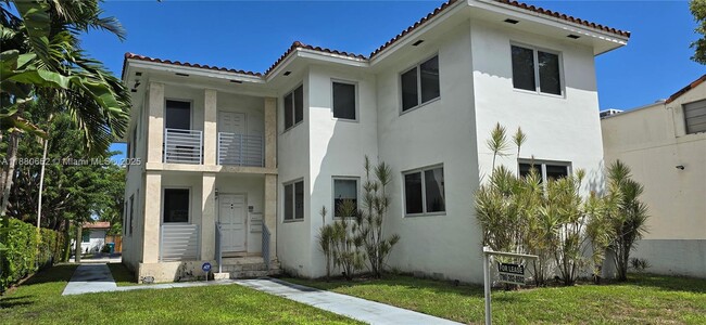 Building Photo - 3915 Ponce de Leon Blvd Rental