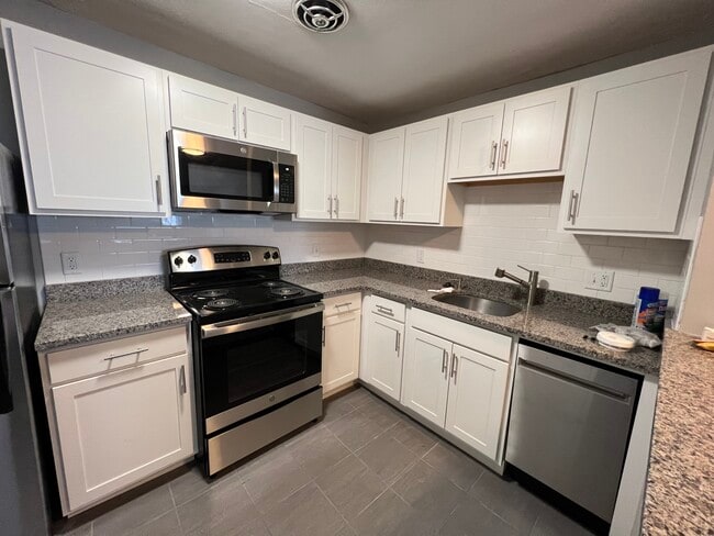 Photo - 14 Riverside St Unit 1-3D