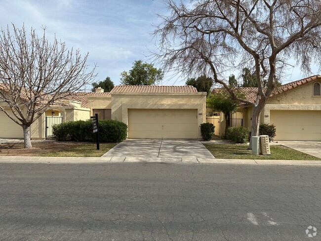 Building Photo - Gorgeous Updated property in Warner Ranch ... Rental