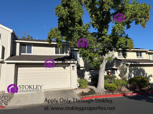 Photo - 1659 Siskiyou Dr