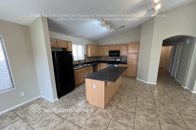 Photo - 11825 W Maui Ln