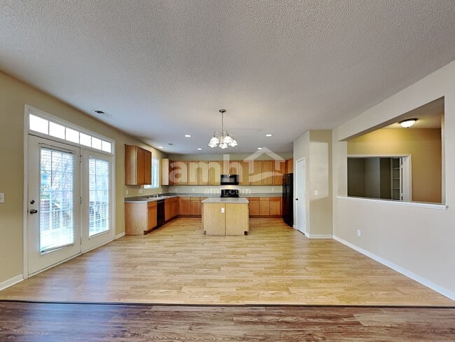 Photo - 6005 Ricker Rd