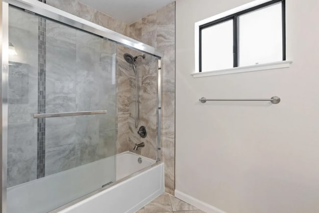 Photo - 461 Northlake Dr Unit 25