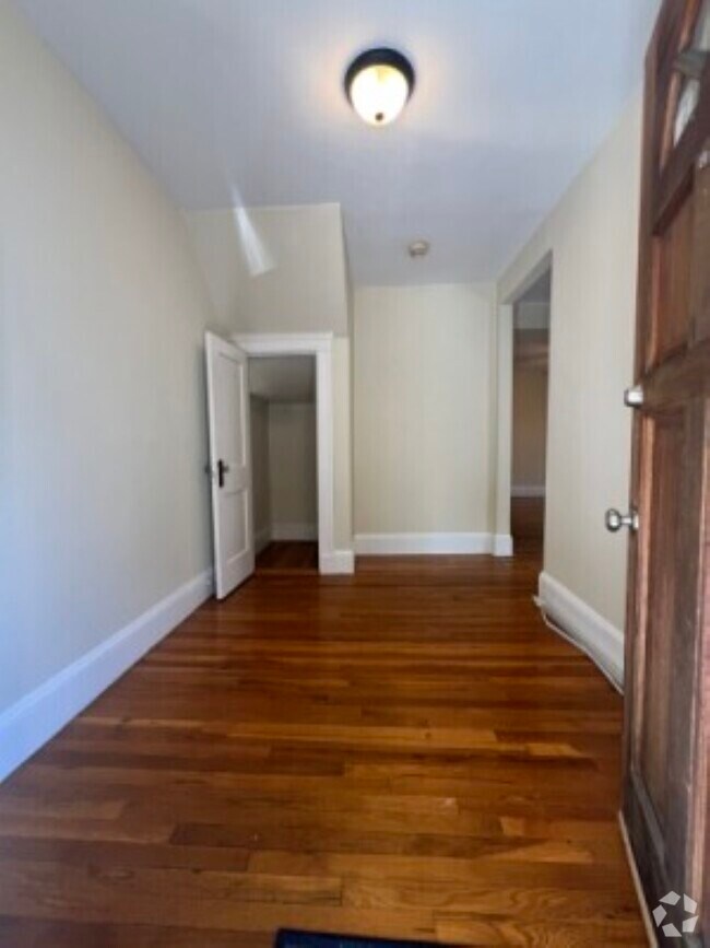 Building Photo - 9 Stedman St Rental