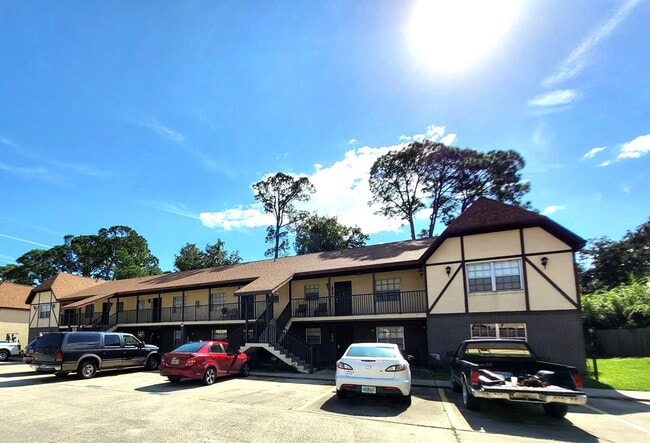 Building Photo - 3023 Sir Hamilton Cir Rental