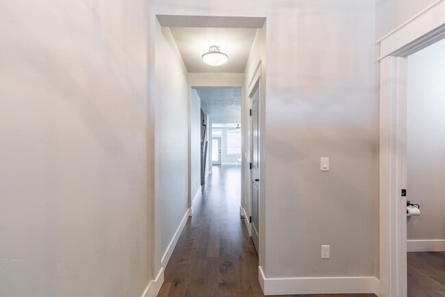 Photo - Quiet Centrally located 3 bed 2.5 bathroom