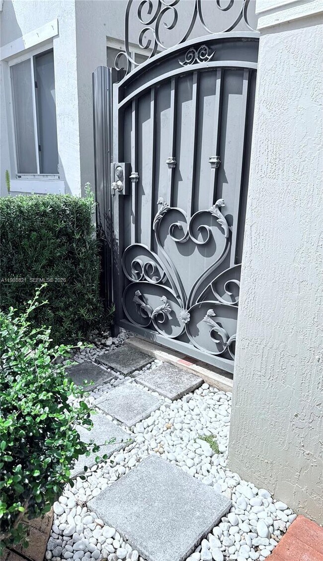 Building Photo - 5464 SW 164th Ct Unit 1