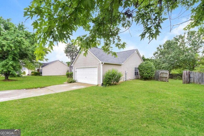Photo - 1525 Julianna Dr
