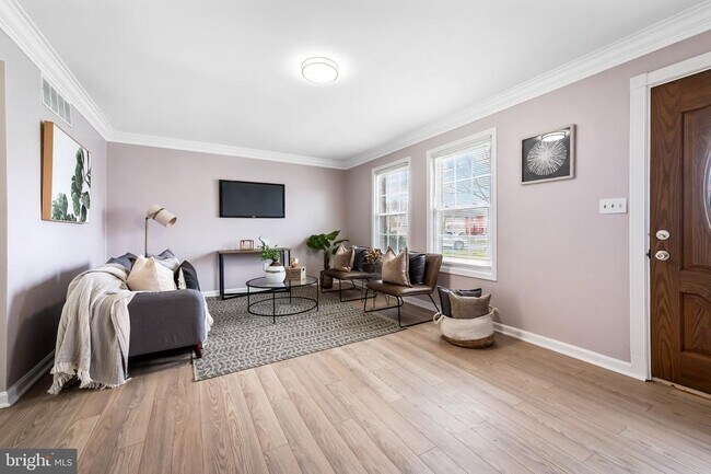 Photo - 1443 Charlestown Dr