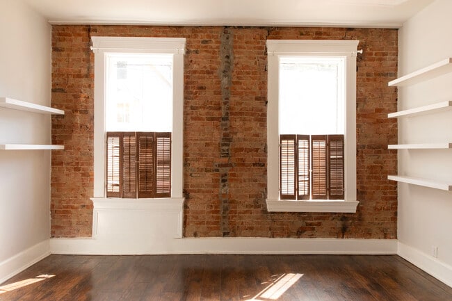 Photo - 124 Winkler St Unit 1