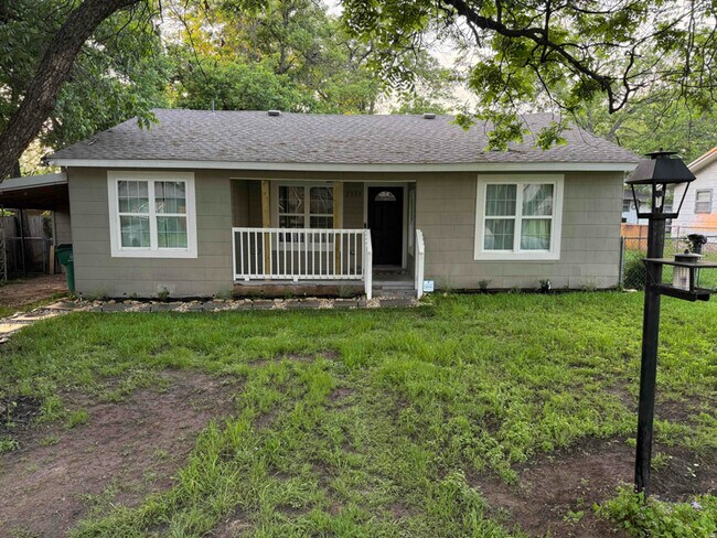 Photo - 2334 W Denman St Casa