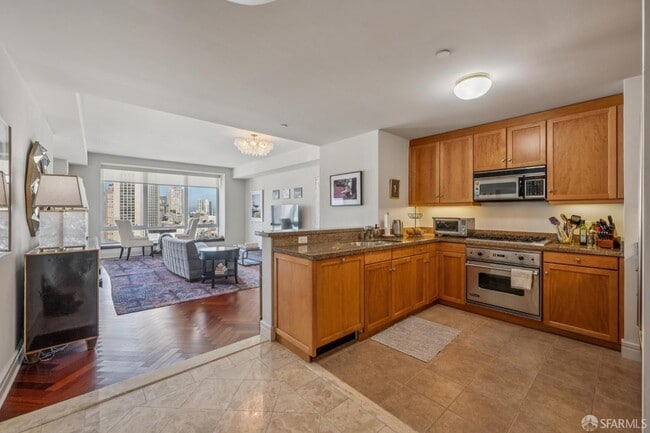 Photo - 765 Market St