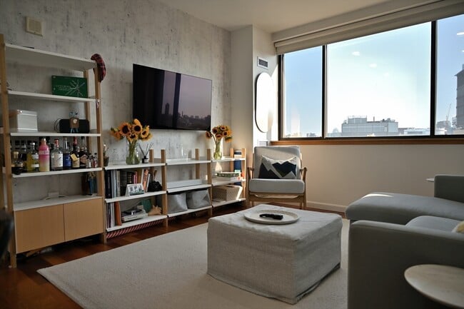 Building Photo - 169 Monsignor O'Brien Hwy Unit 611