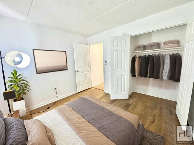 Photo - Saint Marks Avenue Unidad #1