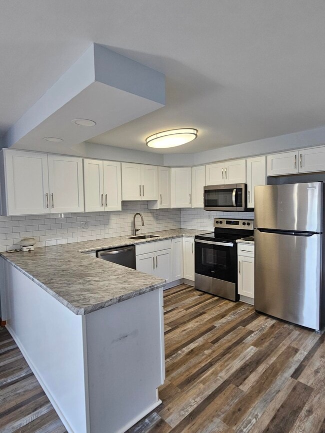 Kitchen - 7288 Shawnee Rd Unit 2
