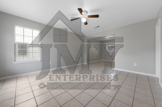 Photo - 815 Cravens St Unidad Cravens Place F2
