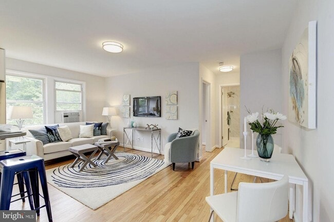 Photo - 4004 Beecher St NW Unit 301