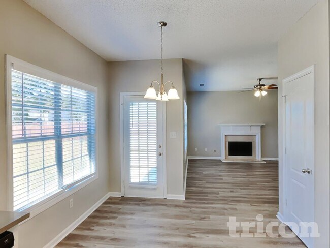 Photo - 10481 Sand Ct