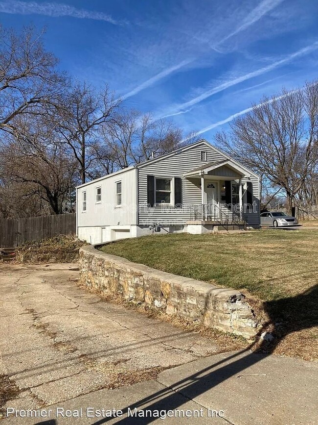 Photo - 7614 Eby Ave