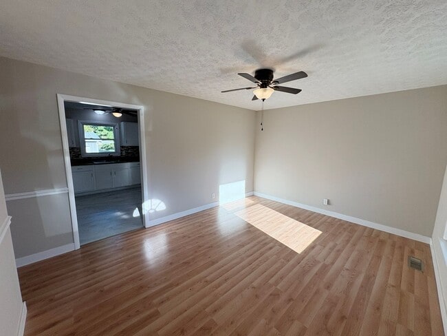 Photo - 3 bed with carport and garage