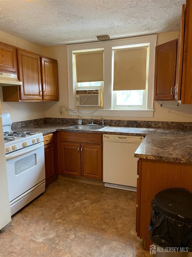 Photo - 549 Main St Unit C