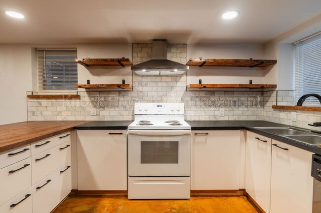 Photo - 1815 NW Hoyt St Unit 1