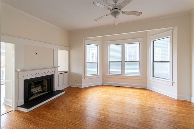 Photo - 815 Edgewood Ave NE