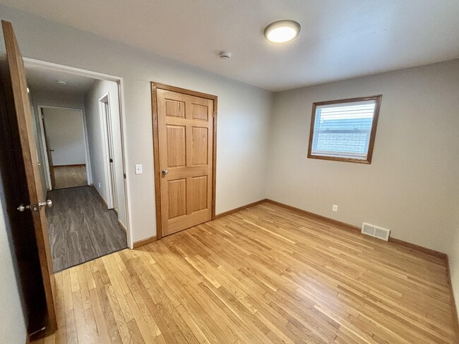 Photo - Town's Edge Apartments